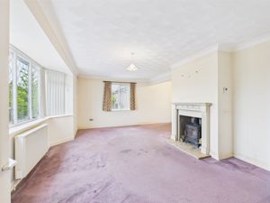 Living room- click for photo gallery